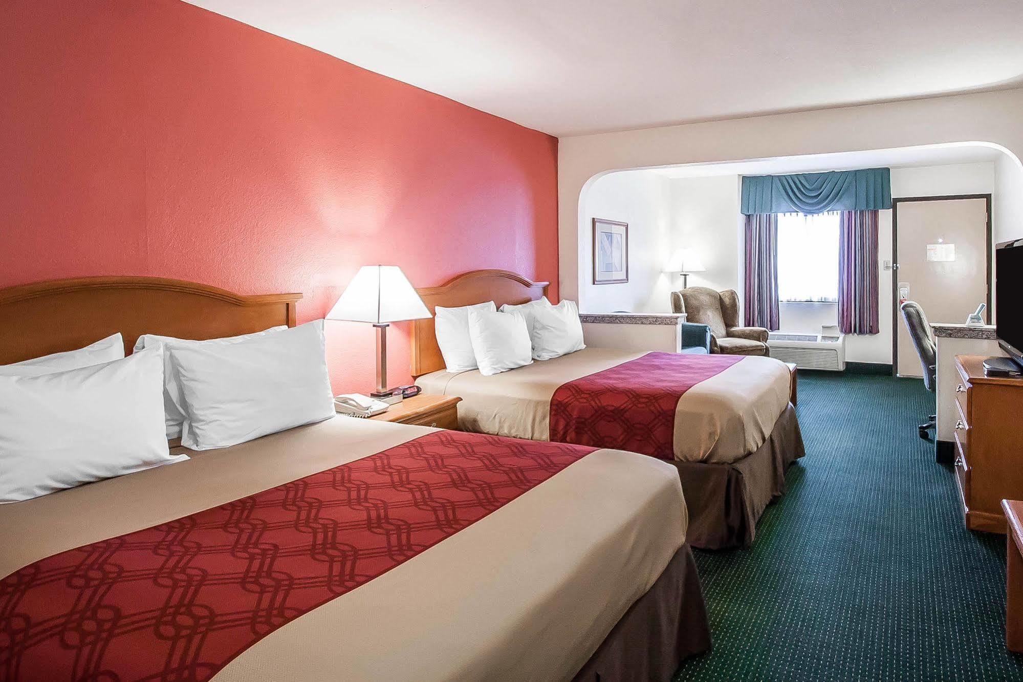 Econo Lodge Inn & Suites Мемфис Екстериор снимка