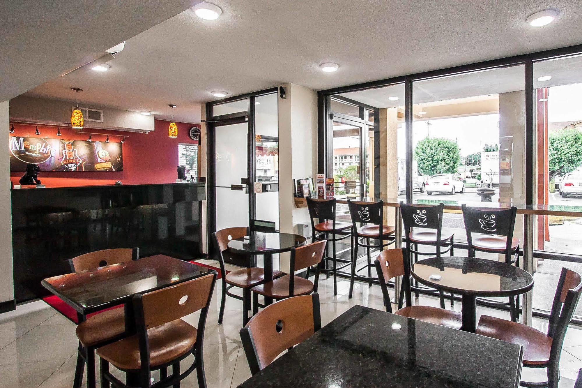 Econo Lodge Inn & Suites Мемфис Екстериор снимка